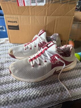 Nike White and Maroon Low-Top Training Sneakers